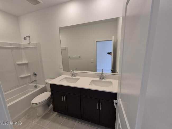 Building Photo - 37097 W Prado St