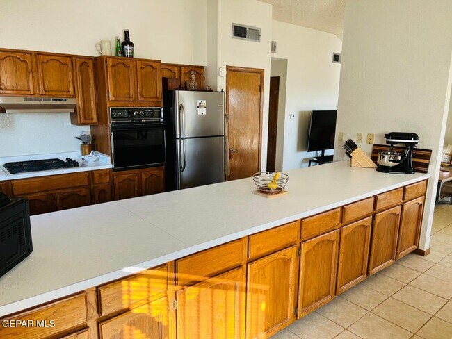 Foto del edificio - 6801 Ridgley Way