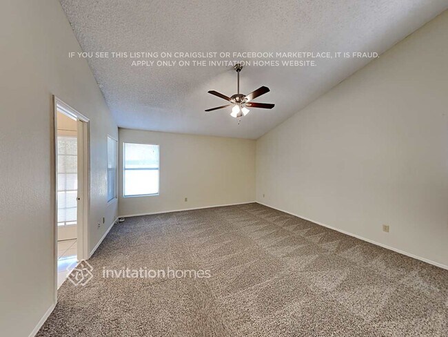 Building Photo - 4536 W Behrend Dr