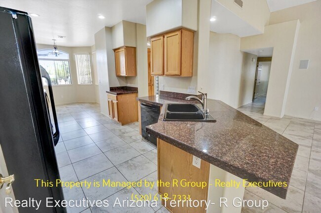 Building Photo - 3 br, 2 bath House - 352 S. Via De Los Ros...