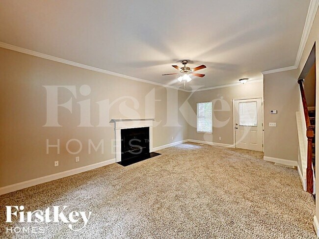 Foto del edificio - 7805 Wilkinson Dr