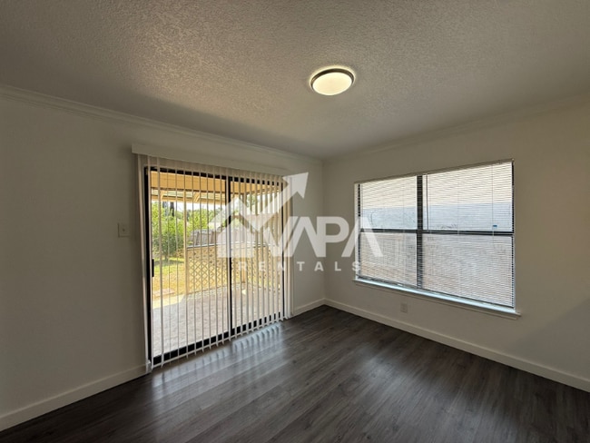 Foto del edificio - 7230 Grassy Trail