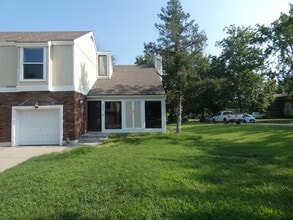 Building Photo - 3540 NE 72nd Terrace