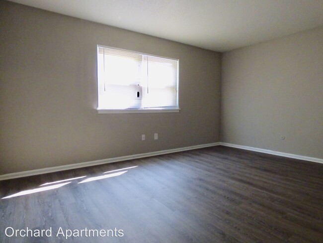 Foto del edificio - 1 br, 1 bath Apartment - 500 Shalter Avenue