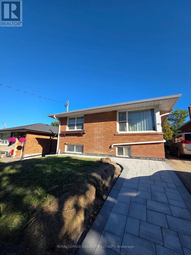 Building Photo - 33 Kilbride Rd