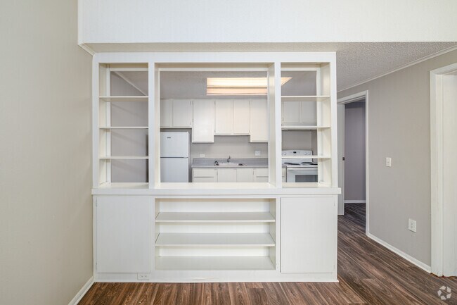 1 habitación, 1 baño - 576 pies cuadrados - Sala de estar - 3237 Yancey