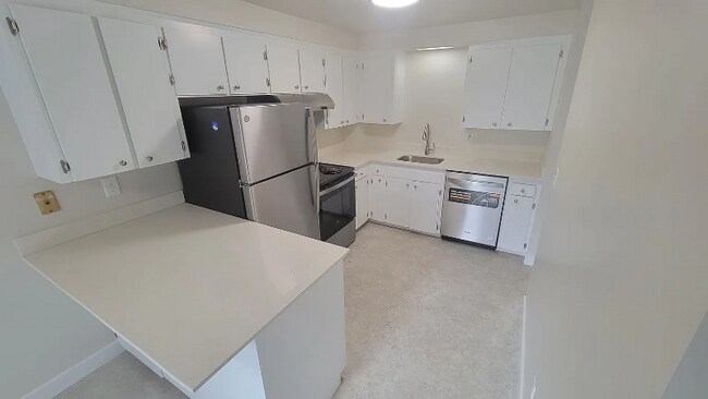 Foto del edificio - 980 Edmonds Ave NE