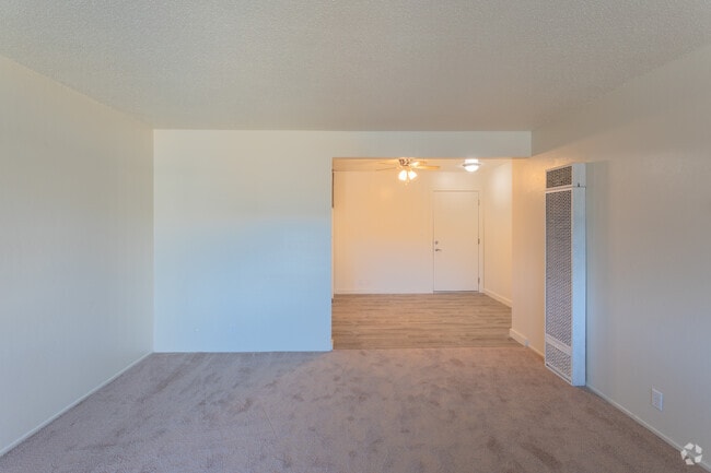 Foto del interior - Twin Pines Manor Apartments