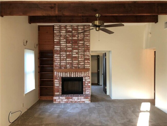 Foto del edificio - 914 W Meadowmere Ln