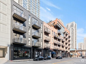 Building Photo - 318 W Grand Ave