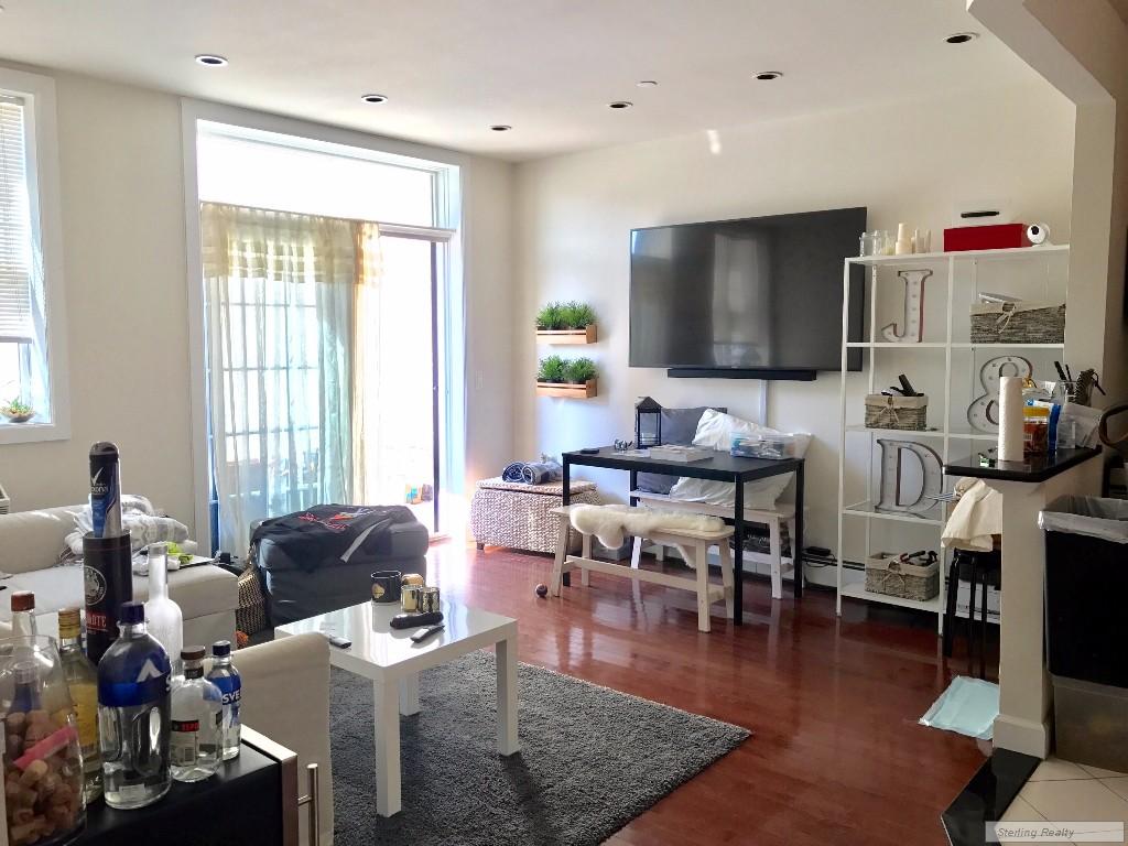 Foto principal - 2642 28th St