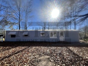 Building Photo - 105 Mesa Dr