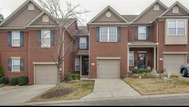 Building Photo - 8308 Oak Knoll Dr