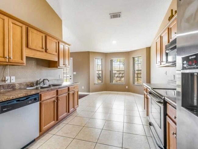 Building Photo - 3 Bedroom Single Family Home in Cantonment