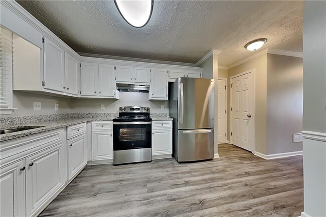 Building Photo - 1275 Shamrock Hill Cir