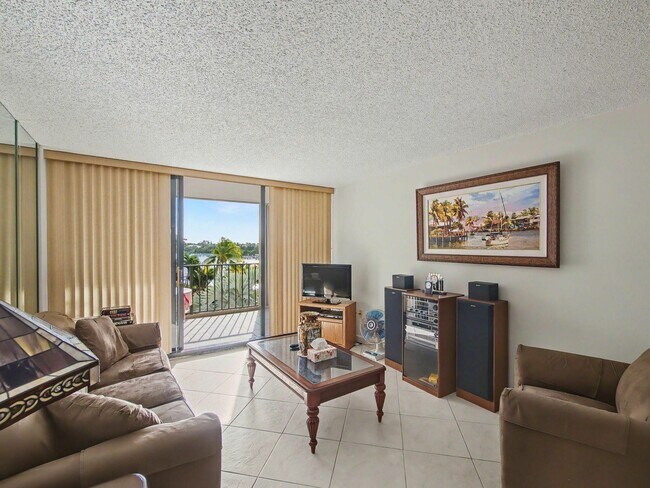 Building Photo - 3545 S Ocean Blvd