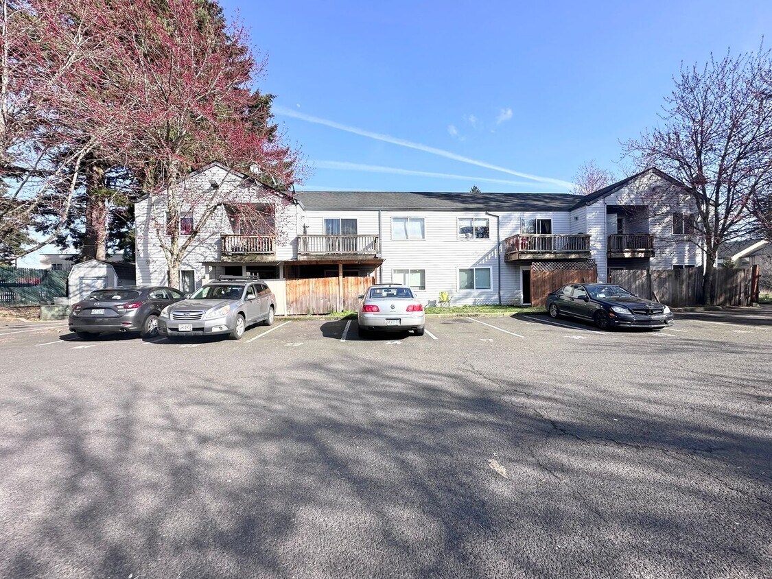 2 Bedroom 1 Bath with utilities included! - 2 Bedroom 1 Bath with utilities included!