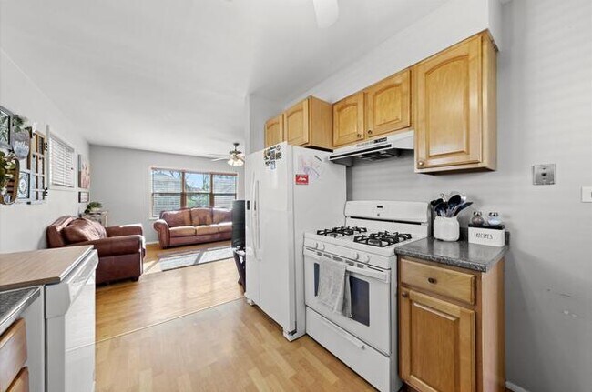 Foto del edificio - 4616 Main St