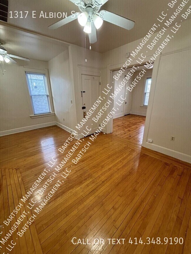 Foto del edificio - 1317 E Albion St