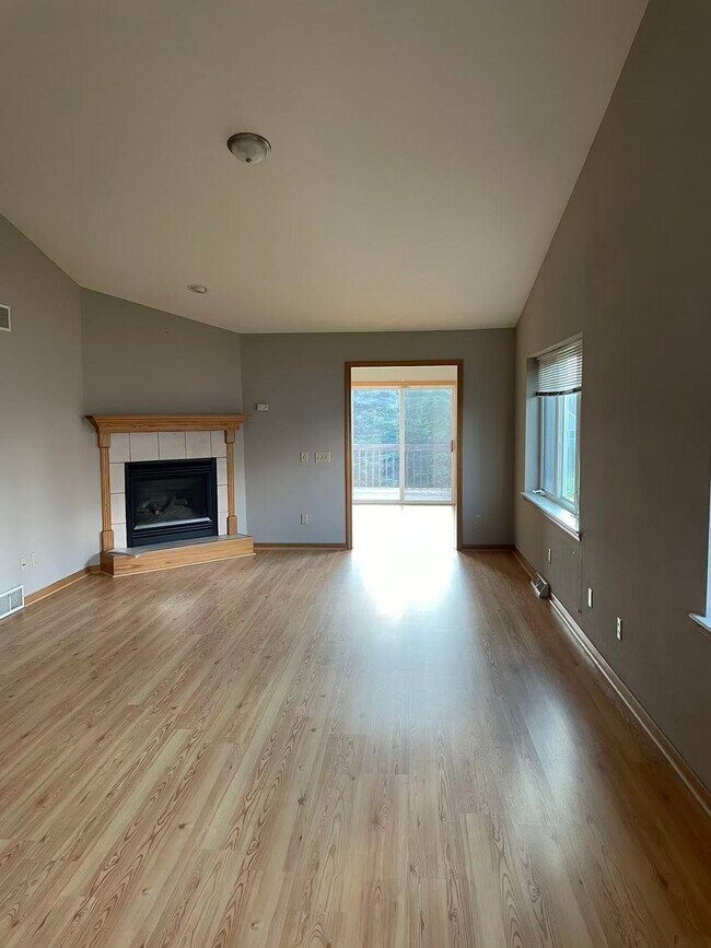 Foto del edificio - 1066 School St