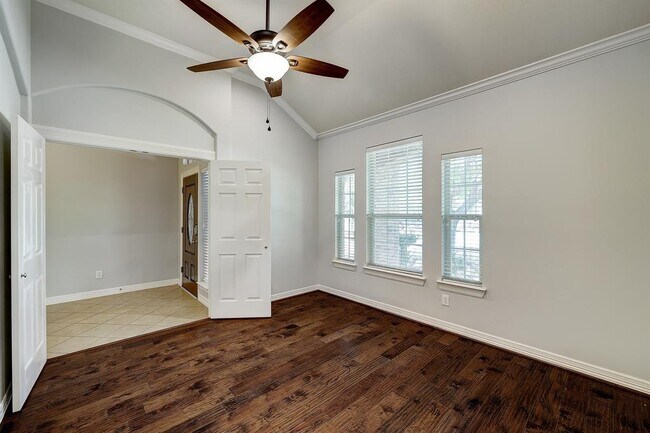 Foto del edificio - 3110 Leaf Vines Ln