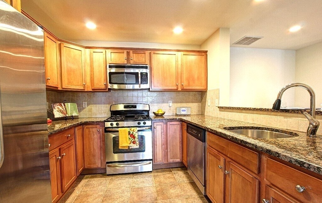 Foto principal - 114 Wyllis Ave