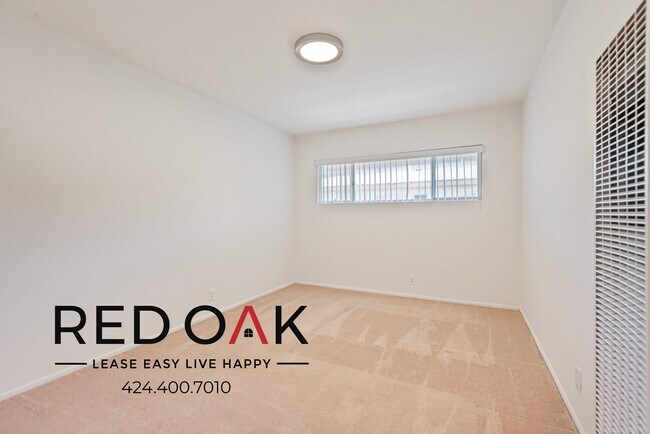 Foto del edificio - 6045 Whitsett Ave