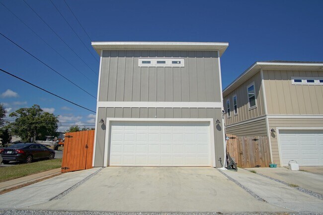 Foto del edificio - FURNISHED/or unfurnished 1 bedroom 1 bathr...