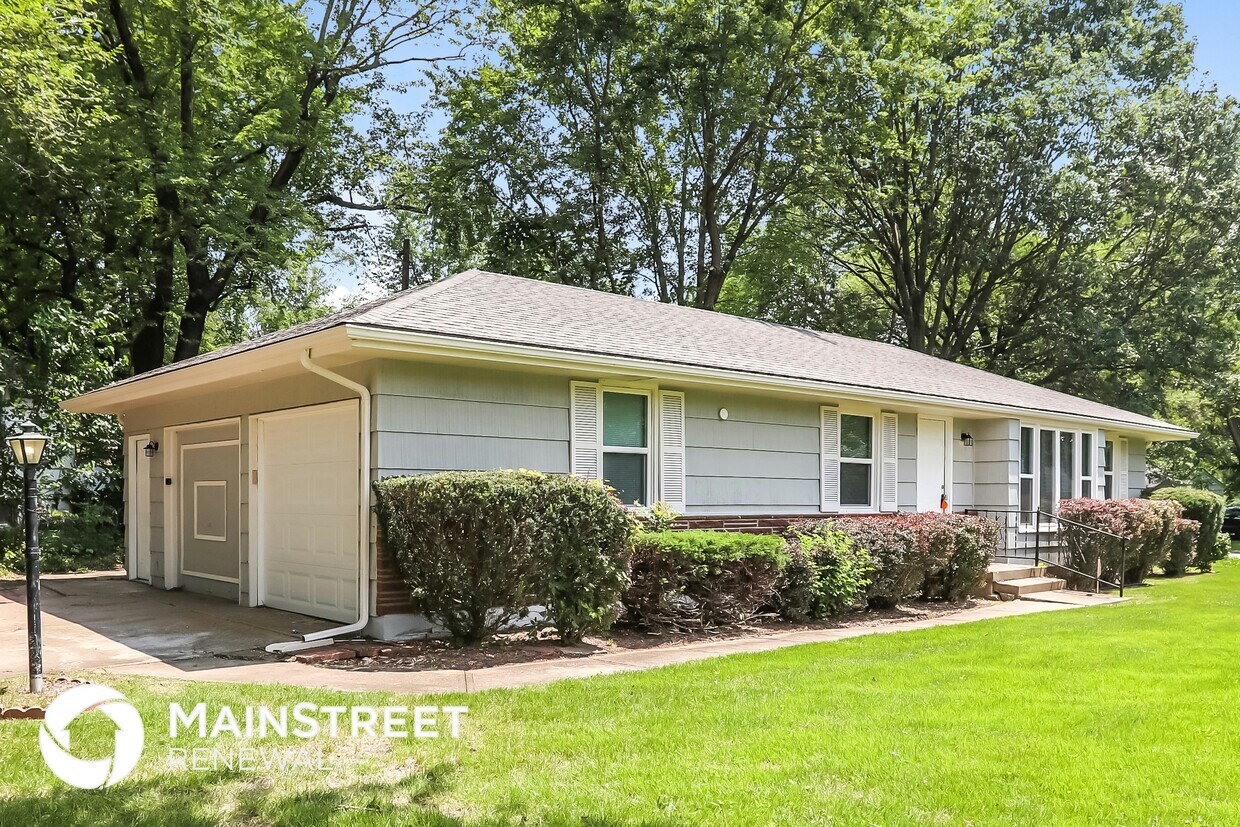 Foto principal - 6000 E 102nd St