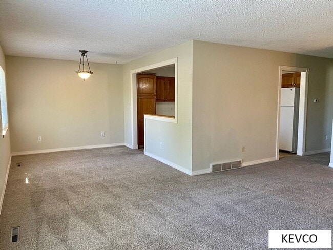 Building Photo - Wonderful Home in Campus West!