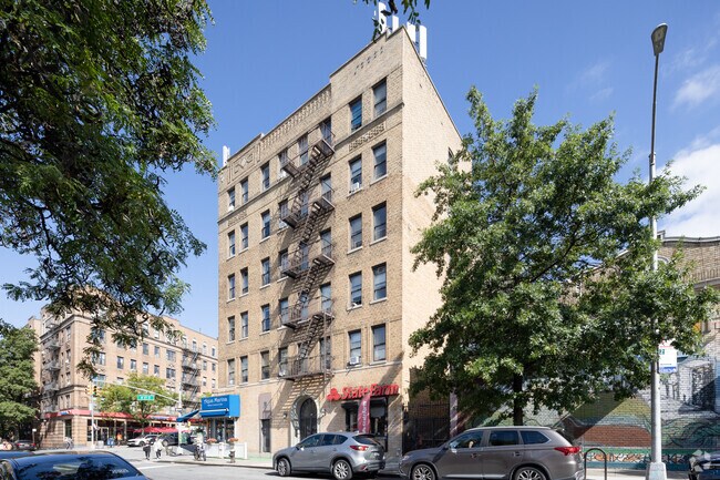 Foto del edificio - 611-615 W 171st St