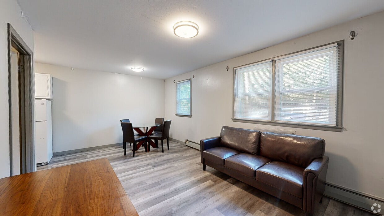 Photo - Willington Oaks Apartments