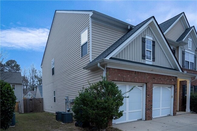 Building Photo - 2581 Southhaven Ln