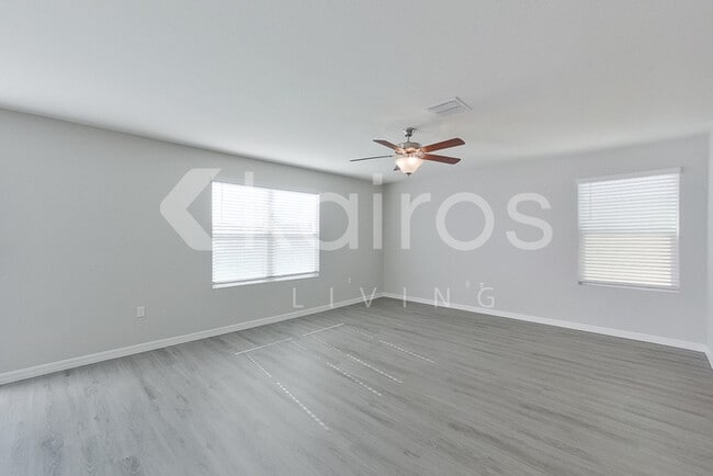 Building Photo - 8621 SW 43rd Ter