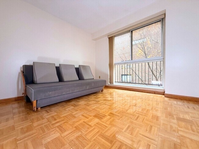 Foto del edificio - 1805 Beacon St