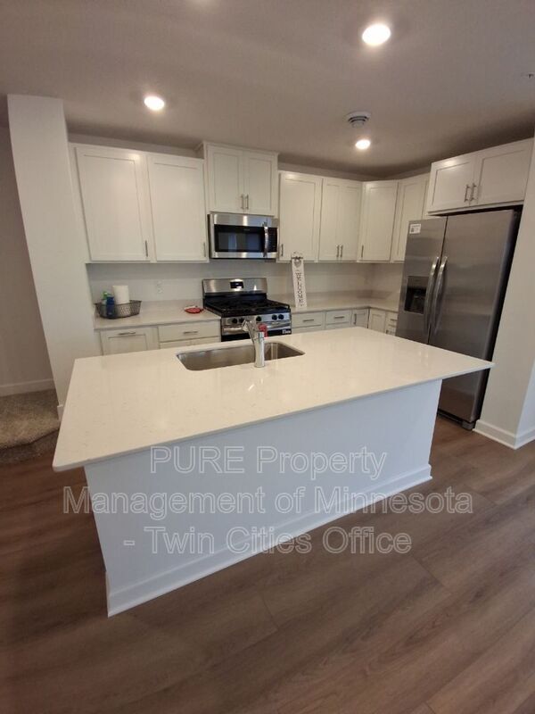 Building Photo - 1071 151st St W