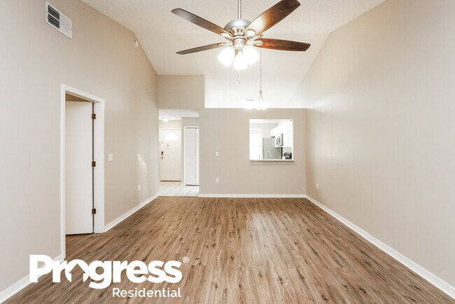 Foto del edificio - 3253 Villa Way Cir