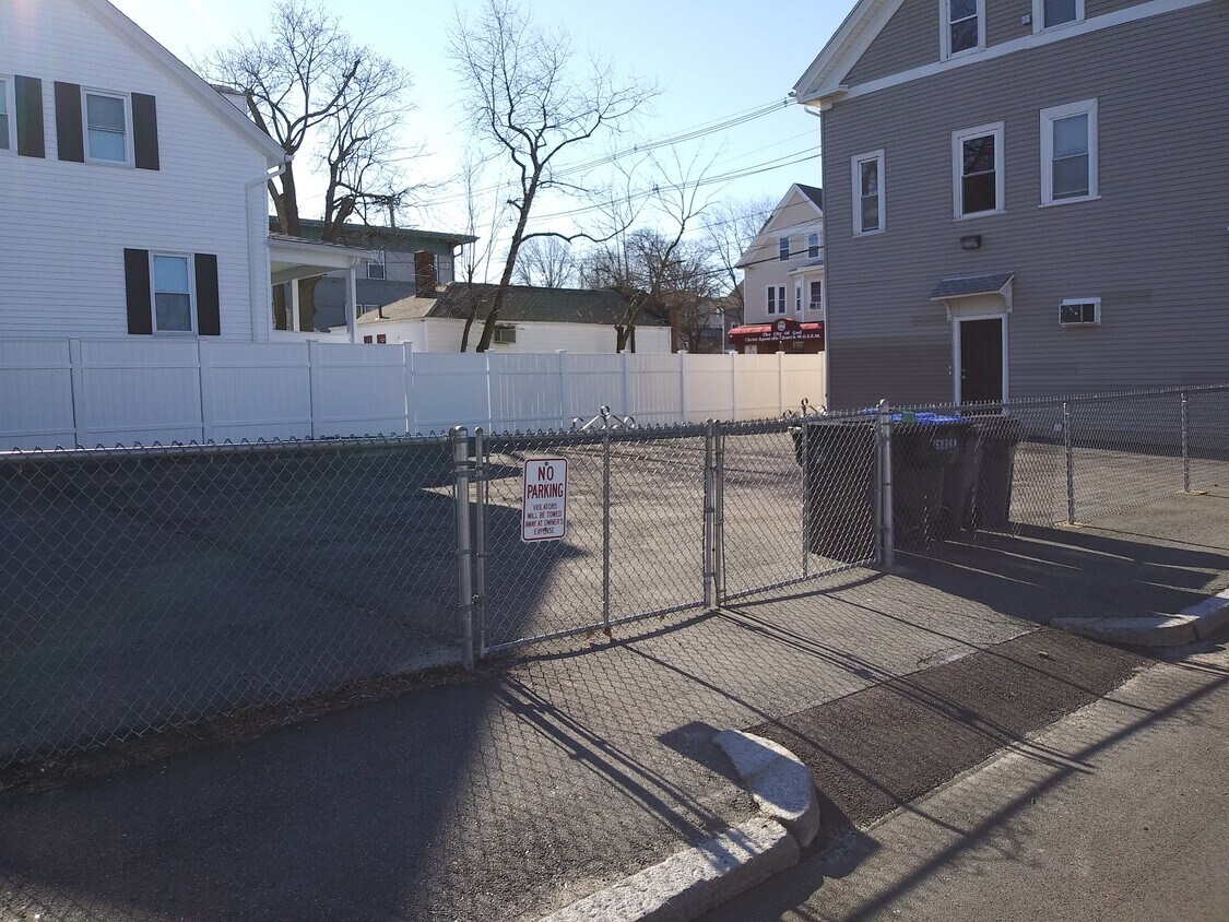 back - 304 Prairie Ave