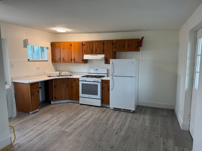 Building Photo - 4813 Sayre Ave