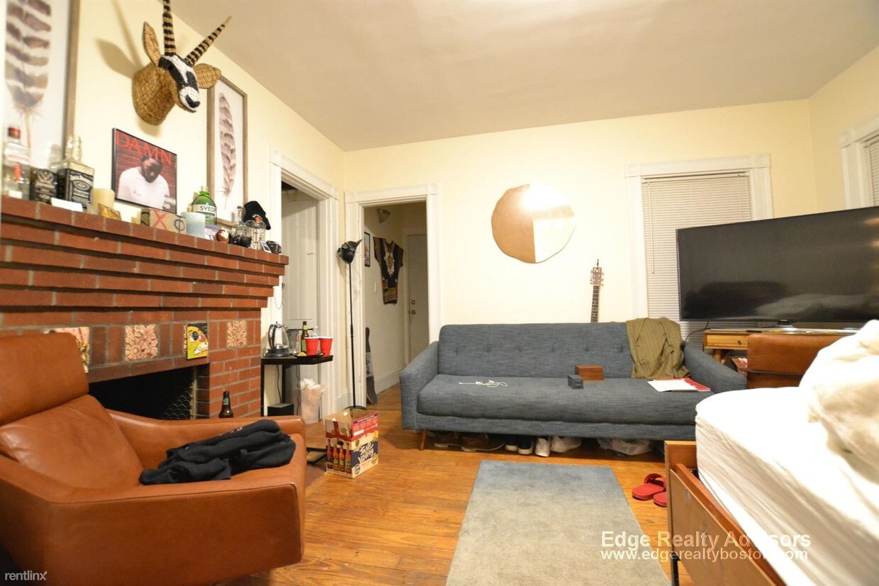 Primary Photo - 9 br, 3 bath Apartment - 3 Hartley Ter
