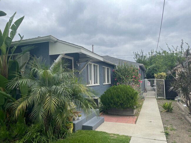 Foto del edificio - 430 N Lomita St