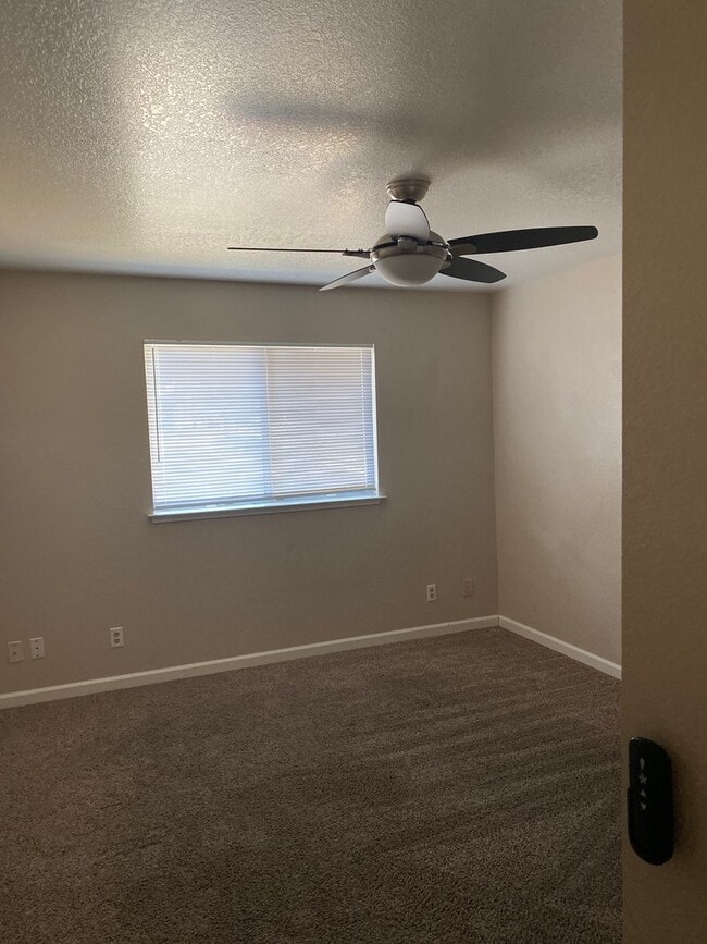 Building Photo - 1547 Dana Dr