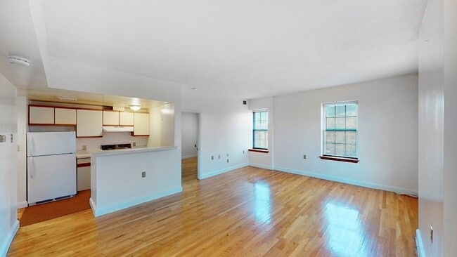 Photo - 14 John Eliot Sq Unit 4E Apartment