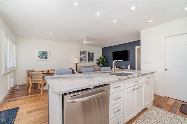 Foto del edificio - 473 12th Ave S