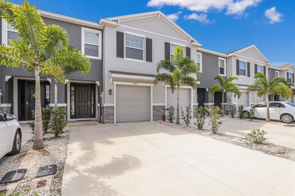 Foto principal - 6521 Serenity Fall Ln