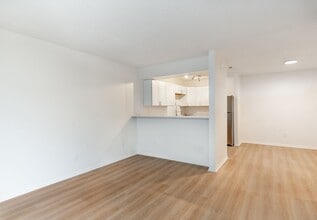 Interior Photo - Roxford Village