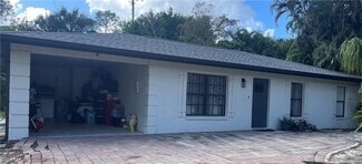 Building Photo - 4960 Coral Wood Dr