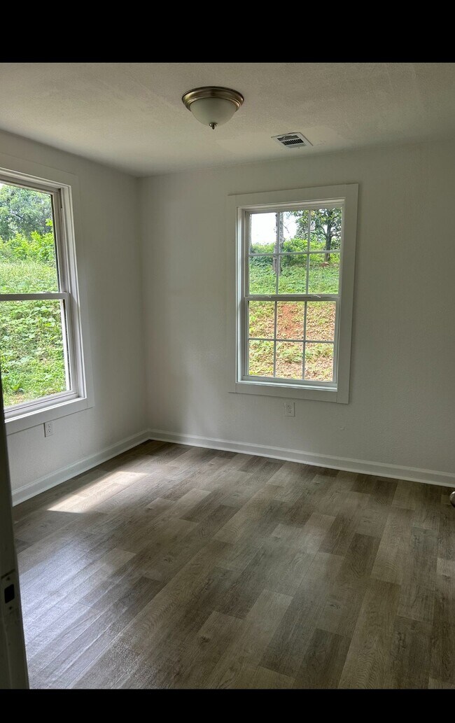 Foto del edificio - 42 Shankwood Ln