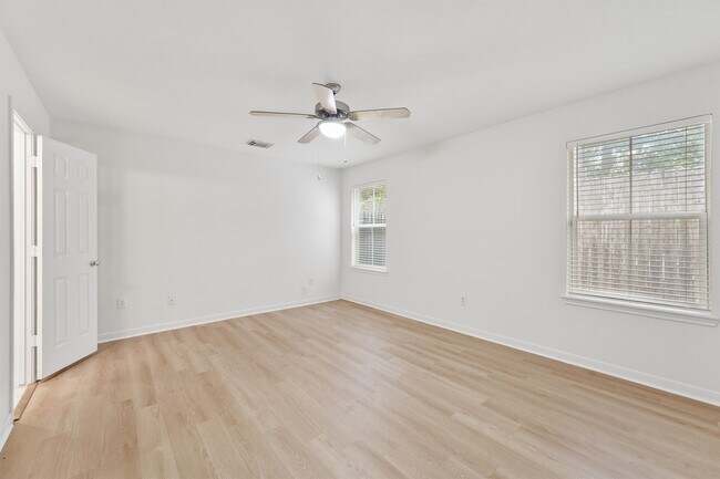 Foto del edificio - 208 Hawthorne St