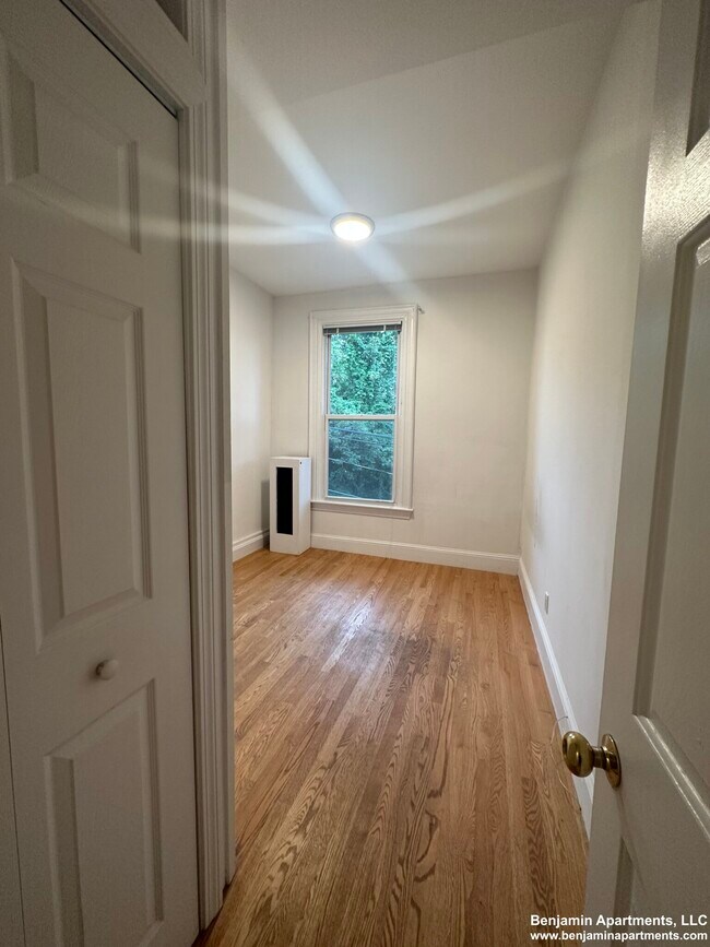 Foto del edificio - 38 Newton St